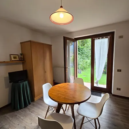 Casa Ornella アパート レードロ